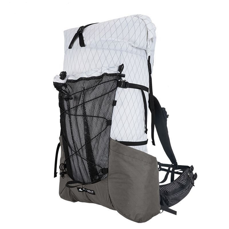 Ultralight frameless outlet backpack